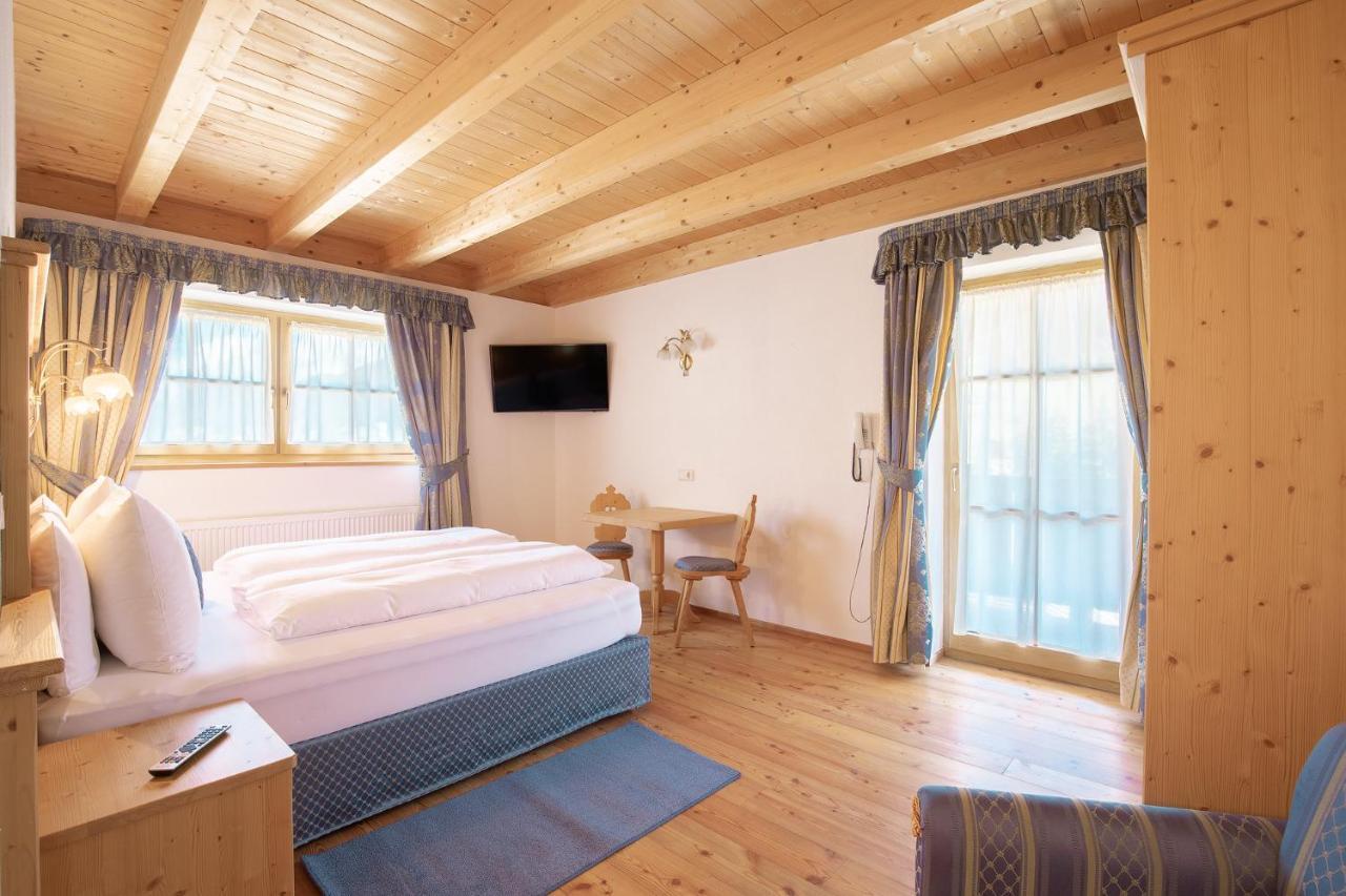 Cima Dodici B&B - Apartments Sexten Exteriör bild